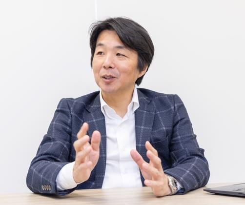 インタビュー中のWOOMS統括リーダー 正木様